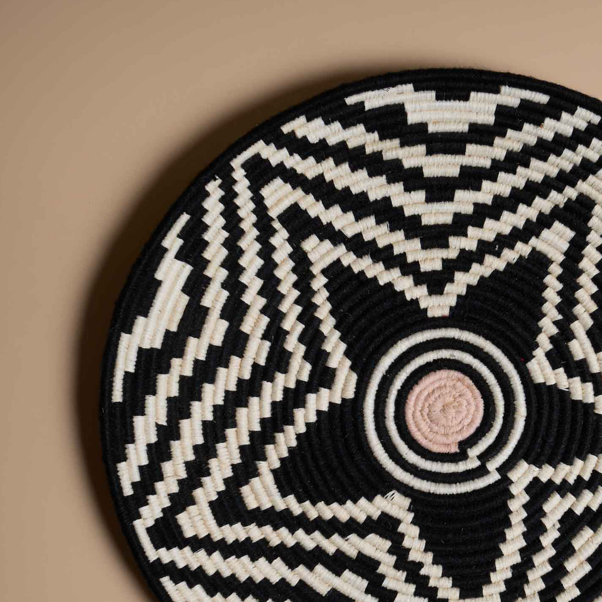 Oum_shooting fotografico 14.11.20240435-2 copia Oum_shooting fotografico 14.11.20240435-2 copia